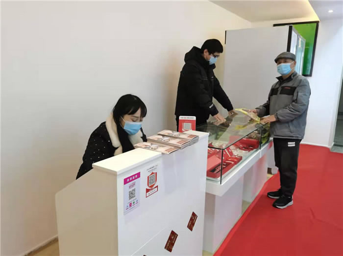 四川中青旅綿陽(yáng)分社、綿陽(yáng)市中旅假日旅行社、綿陽(yáng)自來(lái)文化傳播有限公司24H自助售貨服務(wù)盛大開(kāi)業(yè)